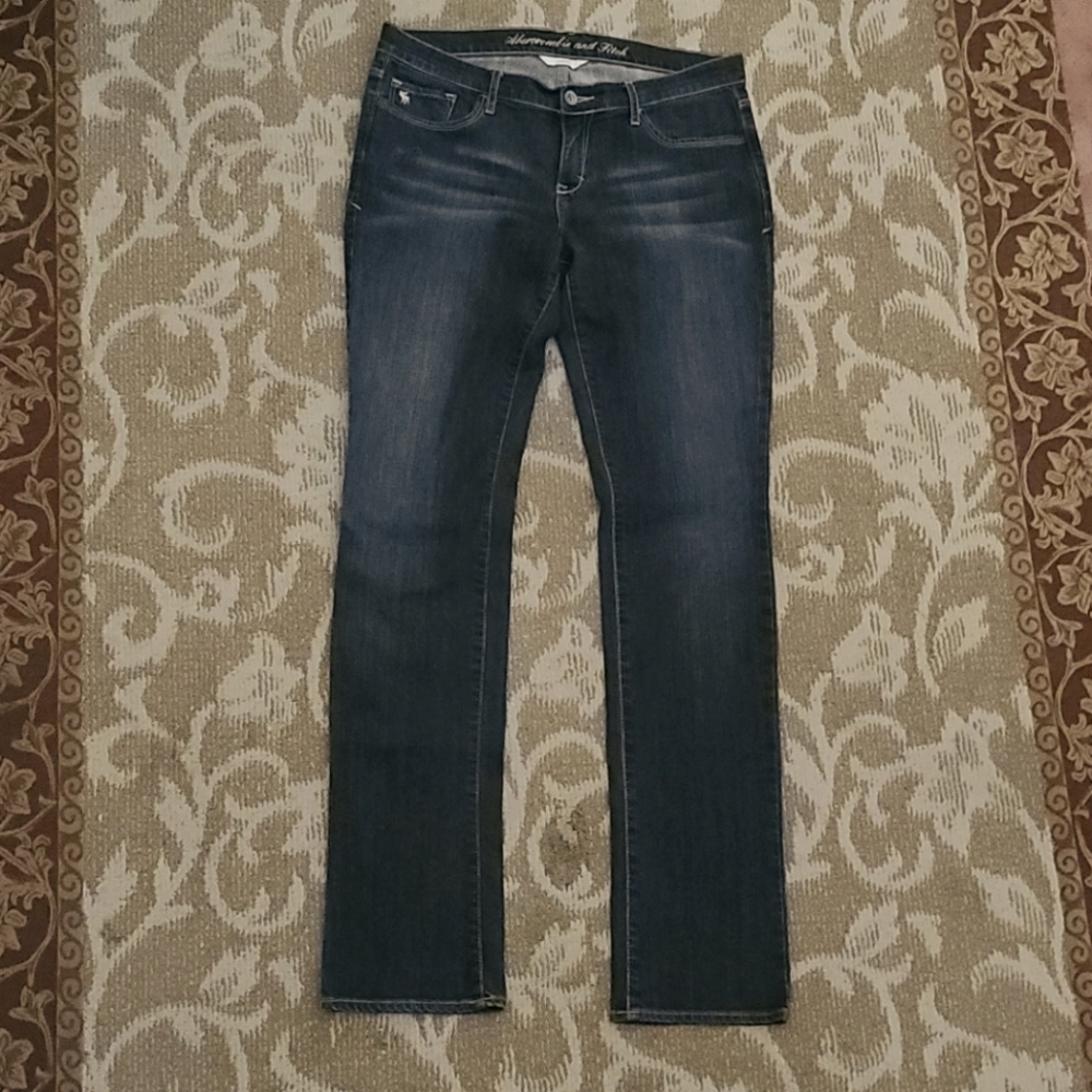 Gently Used - Abercrombie and Fitch Jeans Size 6